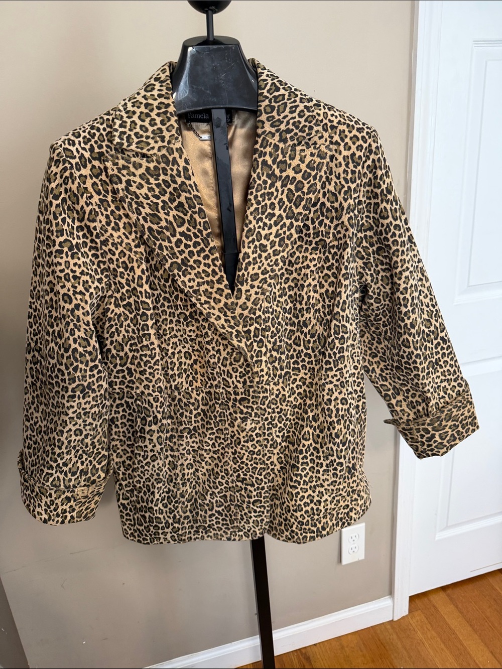 Pamela McCoy Leopard Print Blazer in Tan and Black